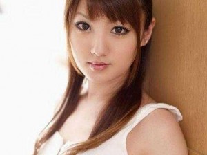 天海翼作品：日本人气 AV 女优，以其甜美的外貌和出色的演技受到广泛关注